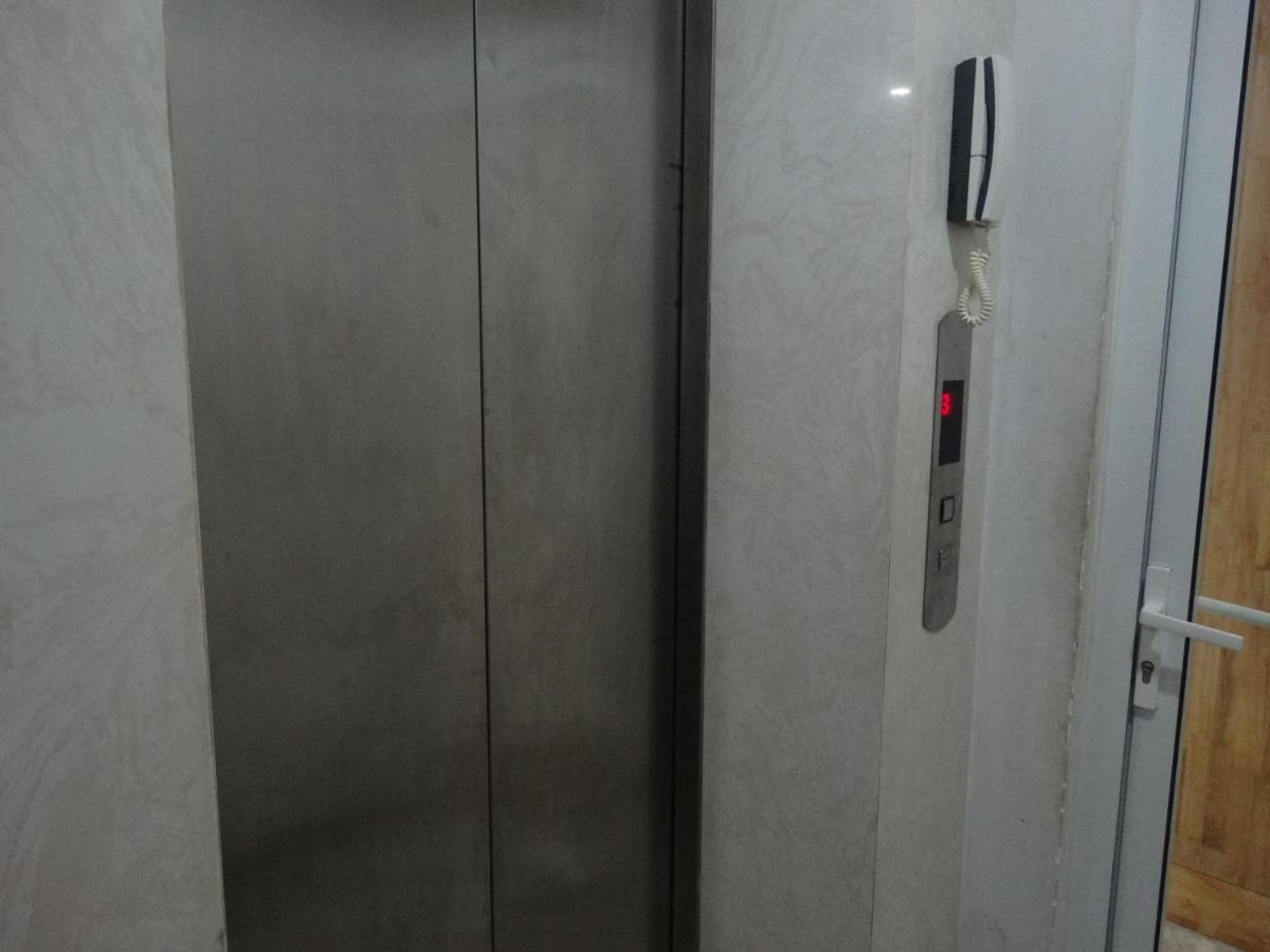 Tan ThàNh Hotel Ho Chi Minh-staden Exteriör bild